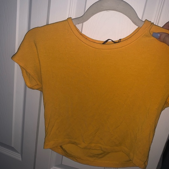 Crop top - Picture 3 of 3